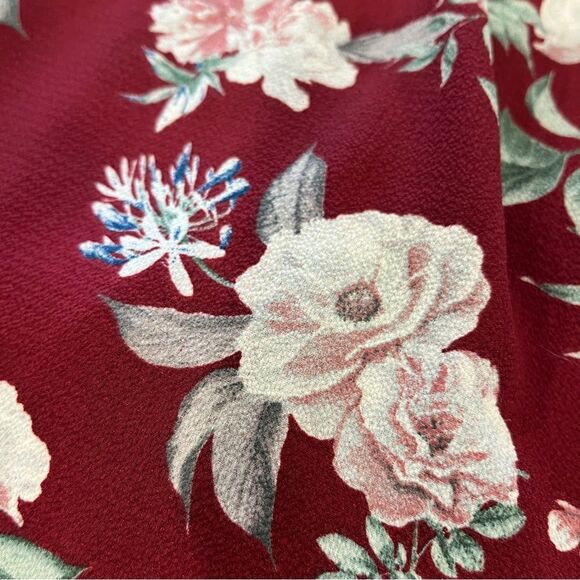 Floral Halter mini Dress in Burgundy with open back - Picture 5 of 12